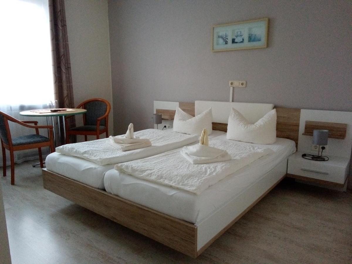Hotel Ratscafe Ueckeritz ภายนอก รูปภาพ