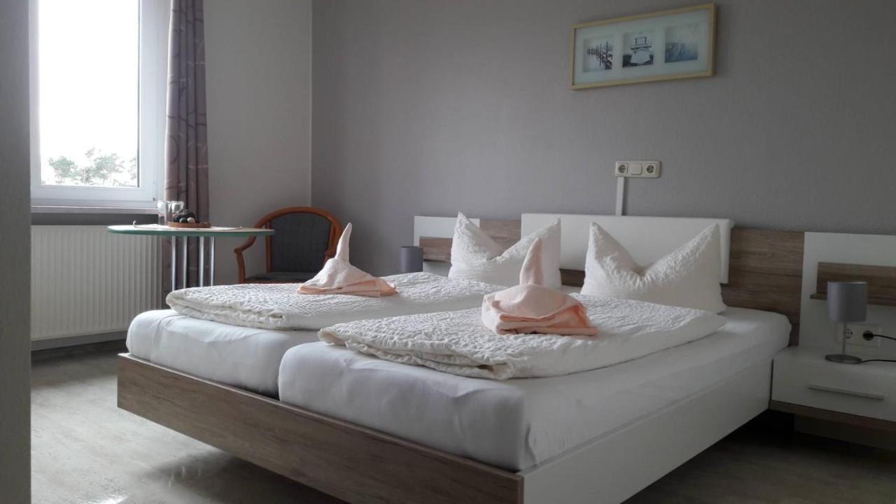 Hotel Ratscafe Ueckeritz ภายนอก รูปภาพ