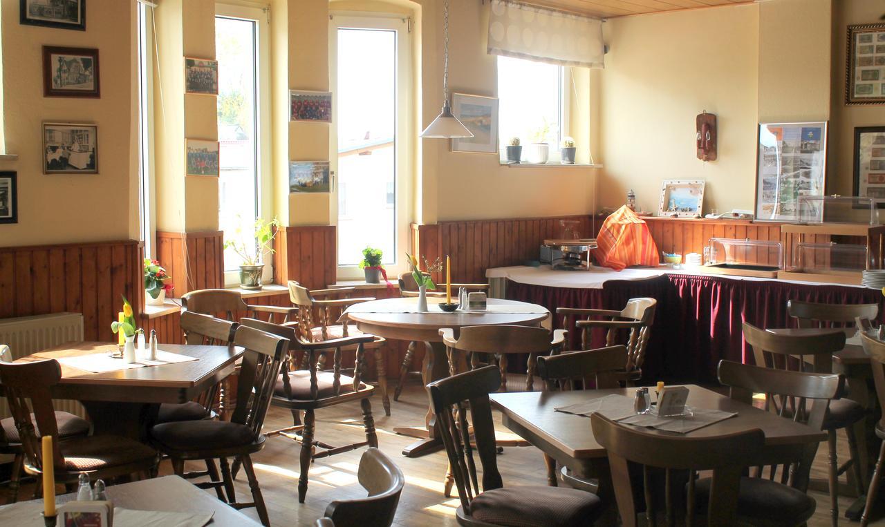Hotel Ratscafe Ueckeritz ภายนอก รูปภาพ